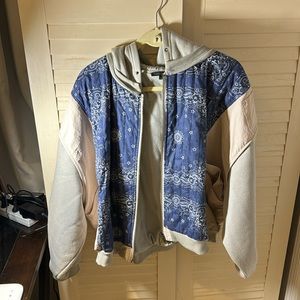 Woman’s jacket bandana